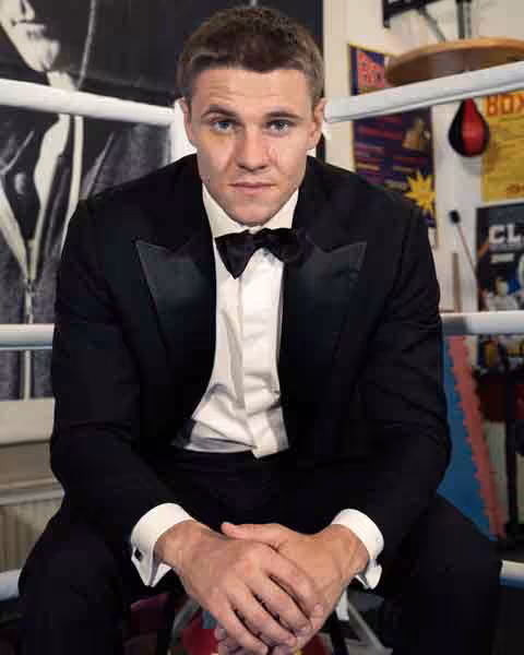 Boxer Simon Zachenhuber im Smoking